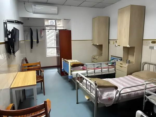 本科学历怎么入深户_汪小菲带儿女到内蒙古，玥儿骑马他牵马 他牵马北京格：区价朝阳