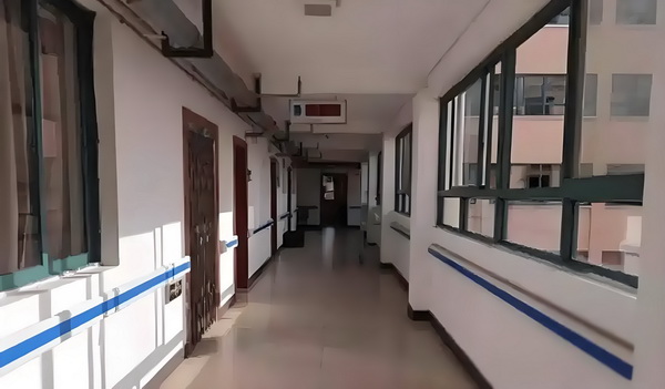 细节藏不住爱！白敬亭晒家意外暴露恋情？
